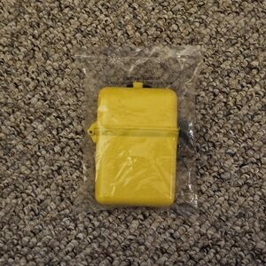 Avon Yellow Plastic Container Beach Caddy
